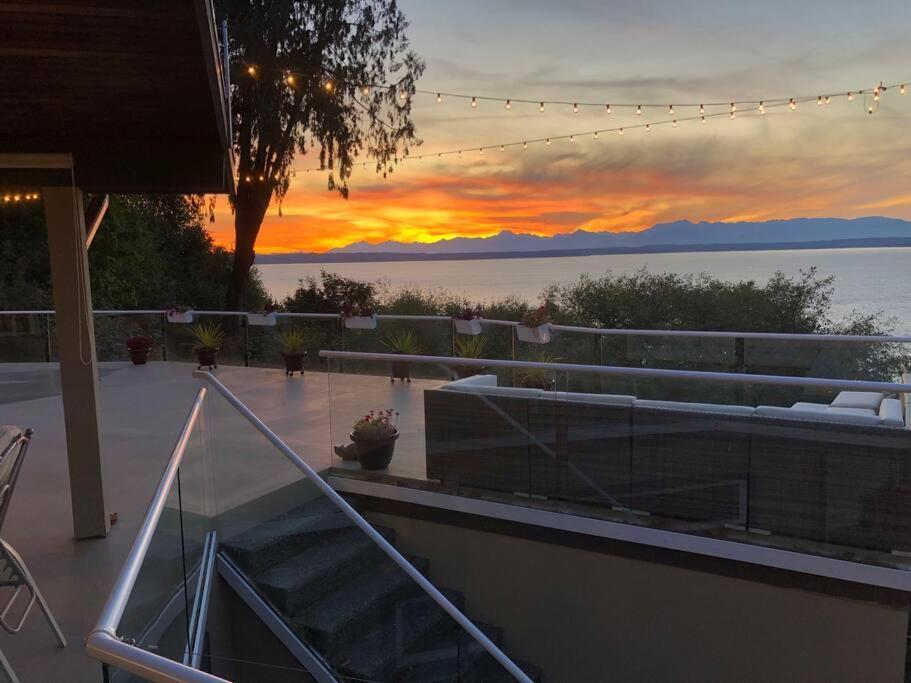 1-Bedroom Seaview Guesthouse On Seattle Luxury Estate With Views Of Olympic Mountains Exterior photo